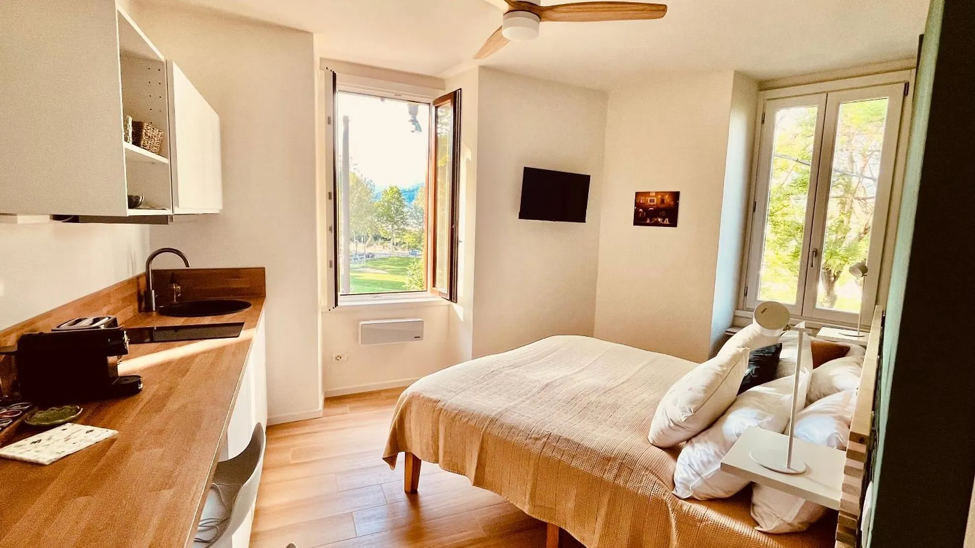 Apartment Una Finestra Sul Parco Bergamo Italy
